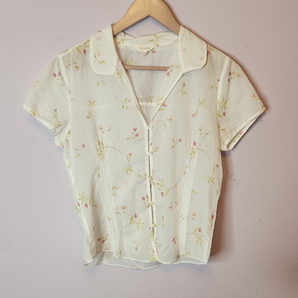 Abercrombie & Fitch Tops - ABERCROMBIE Short Sleeved Floral Patterned Button up Blouse, size L
